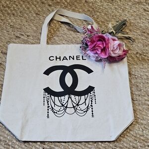 NWOT - Cream Canvas CC Tote with Black Iconic Logo and Beaded Motif